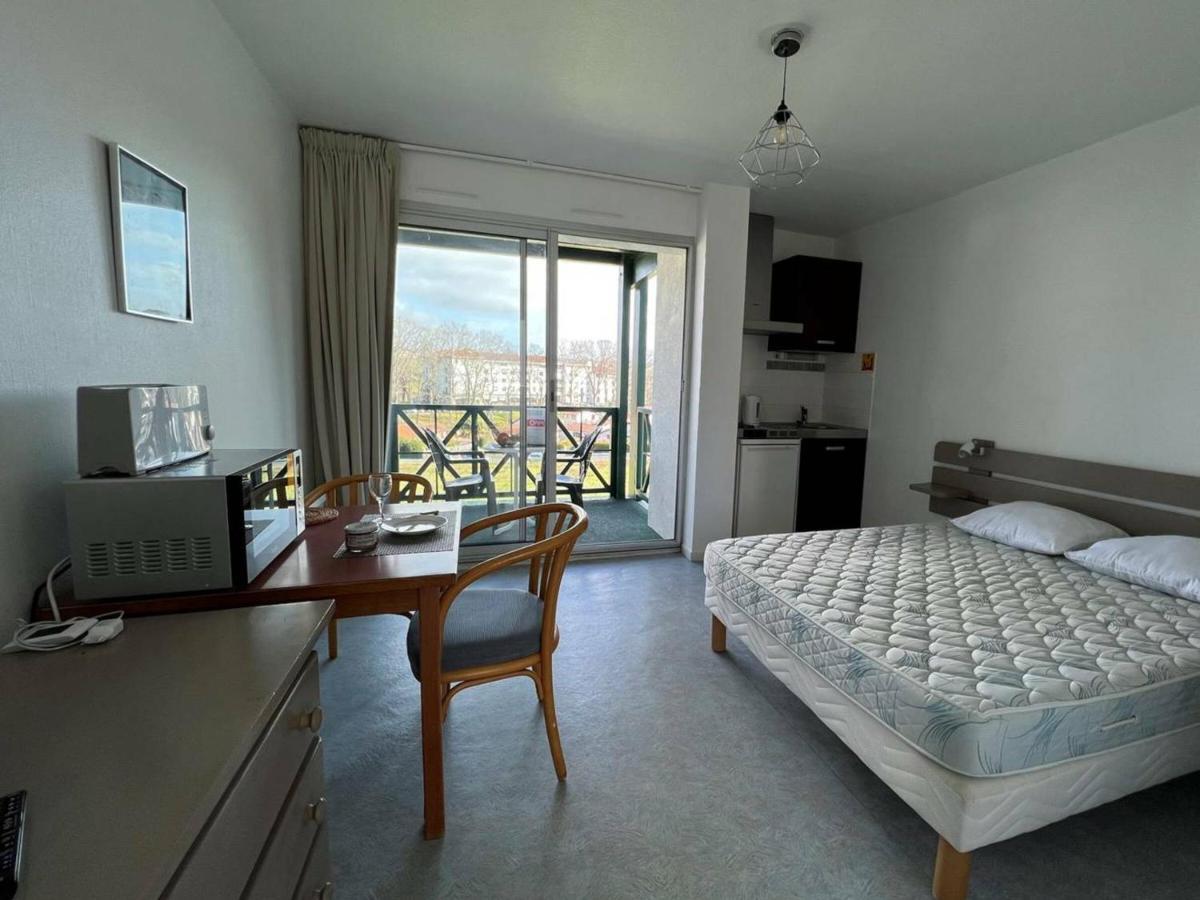 Studio Lilas A Cambo-Les-Bains : Terrasse, Parking, Proche Thermes, Internet, Animaux Acceptes - Fr-1-495-96 Exterior photo